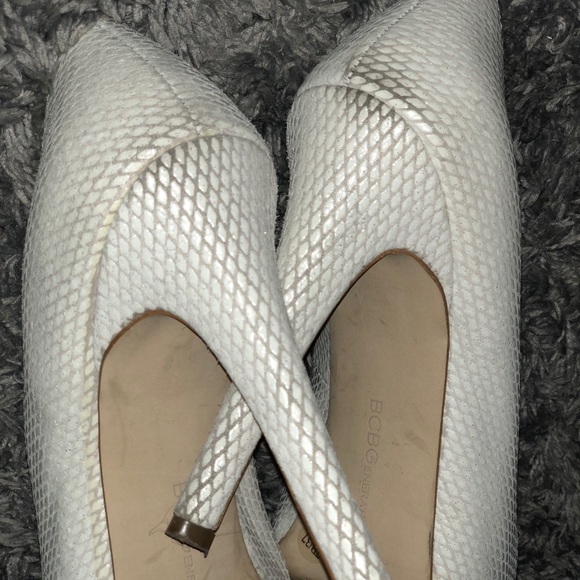 BCBG Pumps - Picture 7 of 7